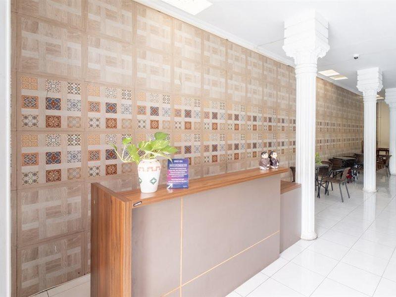 Spot On 2419 Rumah Nugraha Hotel Syariah Джокякарта Екстериор снимка