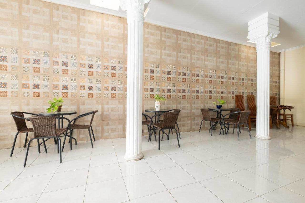 Spot On 2419 Rumah Nugraha Hotel Syariah Джокякарта Екстериор снимка