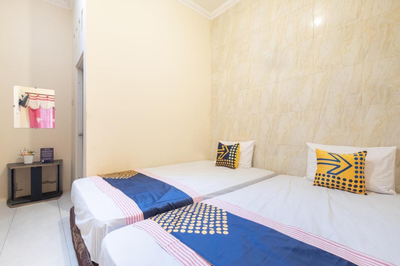 Spot On 2419 Rumah Nugraha Hotel Syariah Джокякарта Екстериор снимка