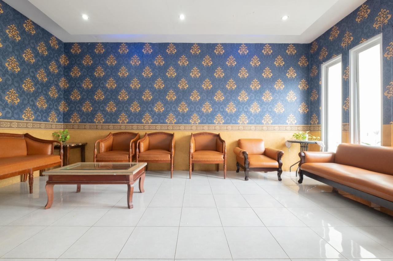 Spot On 2419 Rumah Nugraha Hotel Syariah Джокякарта Екстериор снимка