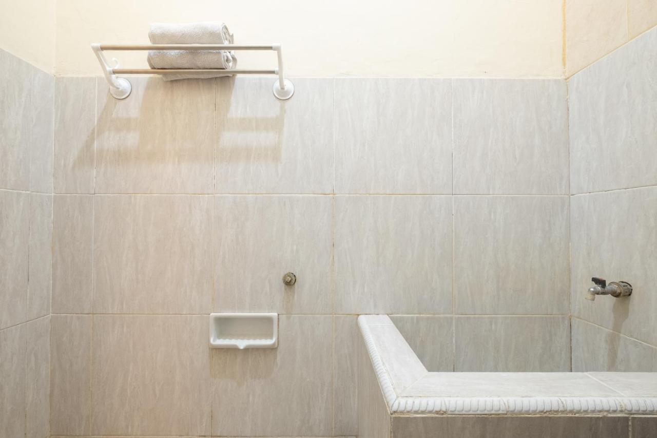 Spot On 2419 Rumah Nugraha Hotel Syariah Джокякарта Екстериор снимка