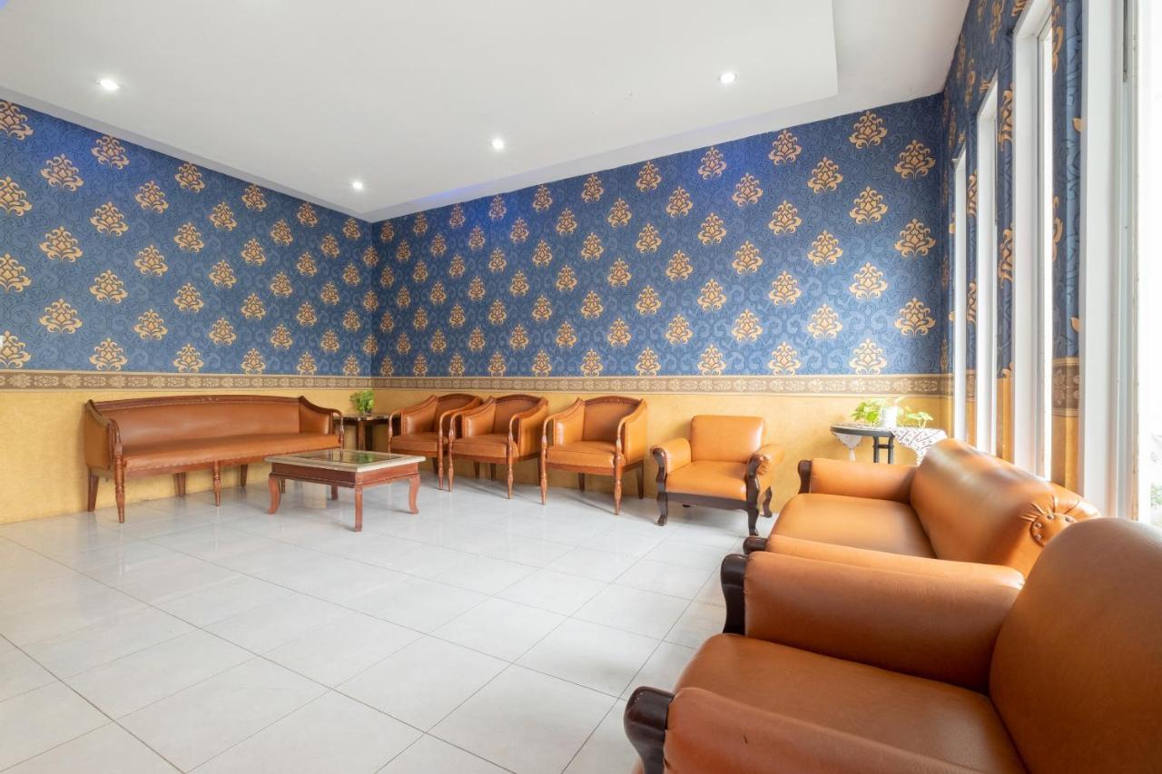 Spot On 2419 Rumah Nugraha Hotel Syariah Джокякарта Екстериор снимка