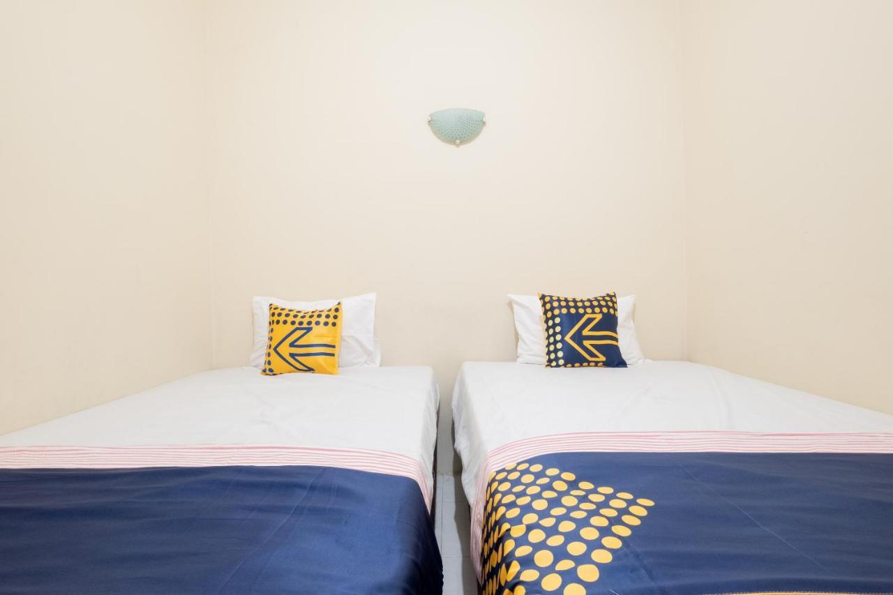 Spot On 2419 Rumah Nugraha Hotel Syariah Джокякарта Екстериор снимка
